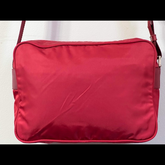 👉SOLD👈AUTHENTIC PRADA NYLON CROSSBODY BAG - Picture 3 of 16